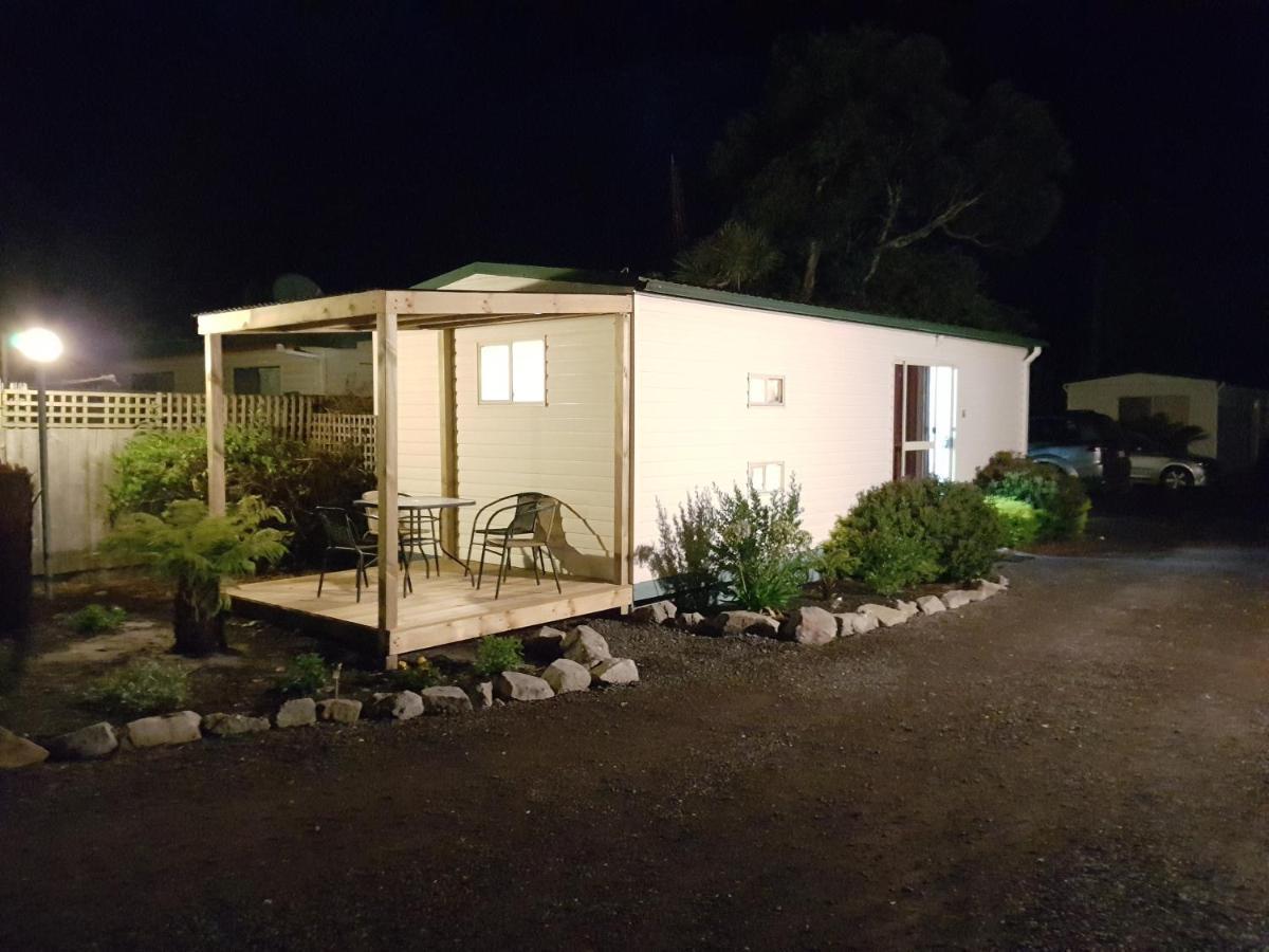 Strahan Retreat Holiday Park Extérieur photo