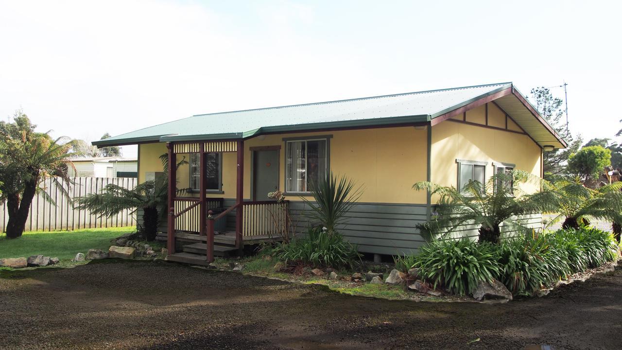 Strahan Retreat Holiday Park Extérieur photo